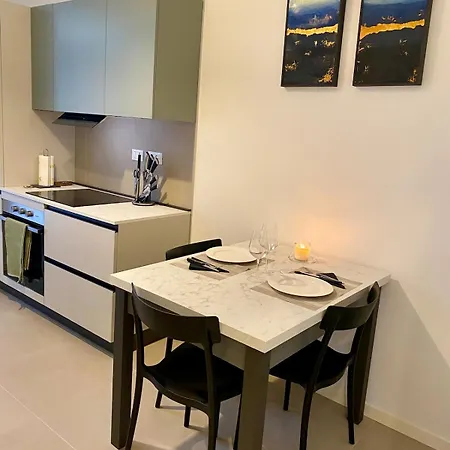 Homeparini - Center Апартаменты *